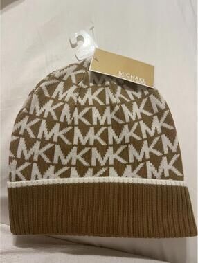 NWT Michael Kors MK Initials Brown/Tan Knit Beanie Cap Hat